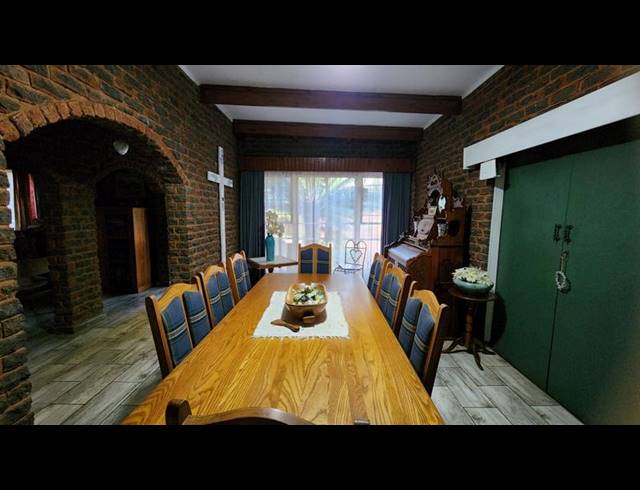 4 BEDROOM HOUSE FOR SALE IN KARENPARK